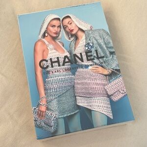 CHANEL Karl Lagerfeld Campaign Book new and sealed